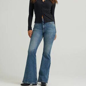 Lee High Rise Flare Jean